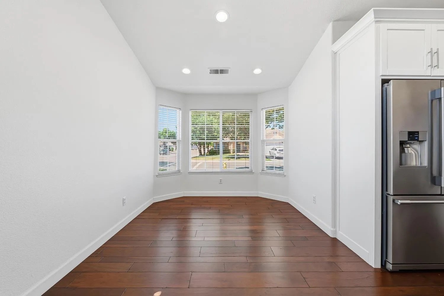 Dining Nook with Bay Window